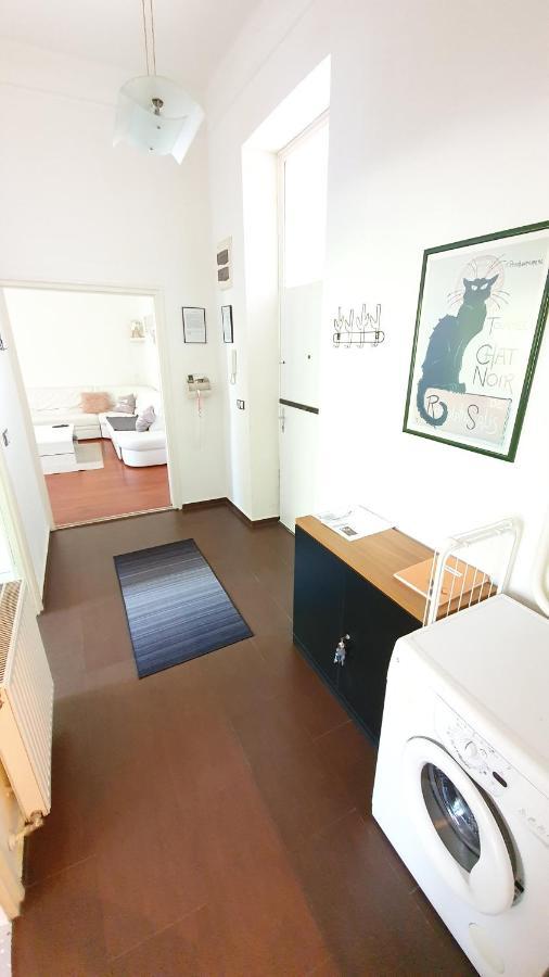 Deak Apartman Шопрон Екстериор снимка