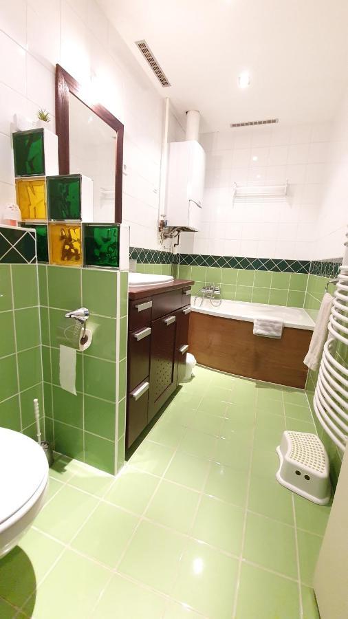 Deak Apartman Шопрон Екстериор снимка